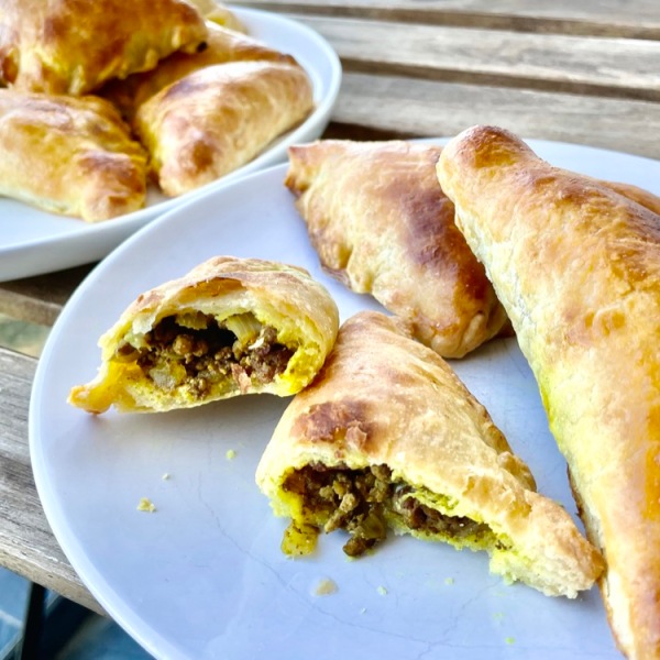 Easy Beef Curry Puffs